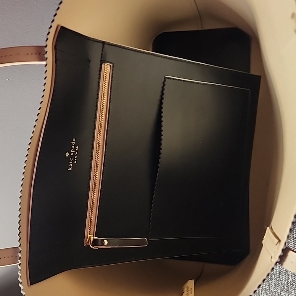 Kate Spade Large Black and Cream Leather Tote - Picture 5 of 14